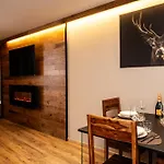 Whispering Pines Mountain View With Ski-in Access Lejlighed Breuil-Cervinia