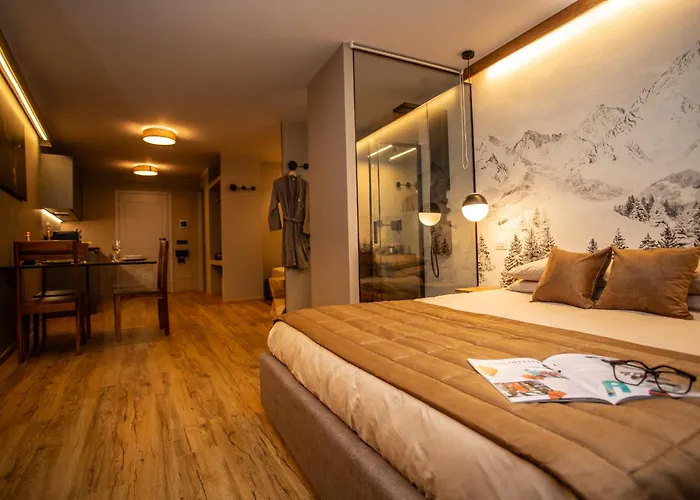 Whispering Pines Mountain View With Ski-in Access דירה